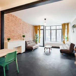 Charming And Spacious In The Heart Of Appartement Anvers